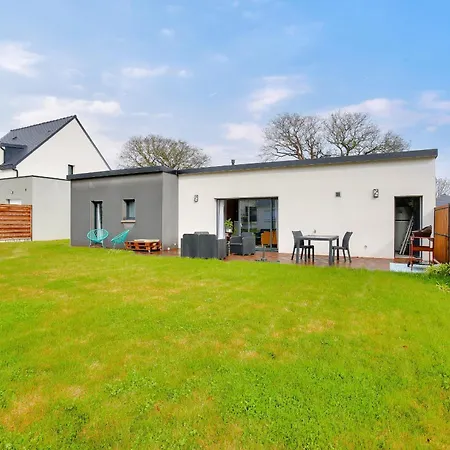 - Maison Moderne Avec Jardin Ensoleille *