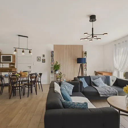 - Maison Moderne Avec Jardin Ensoleille Erquy